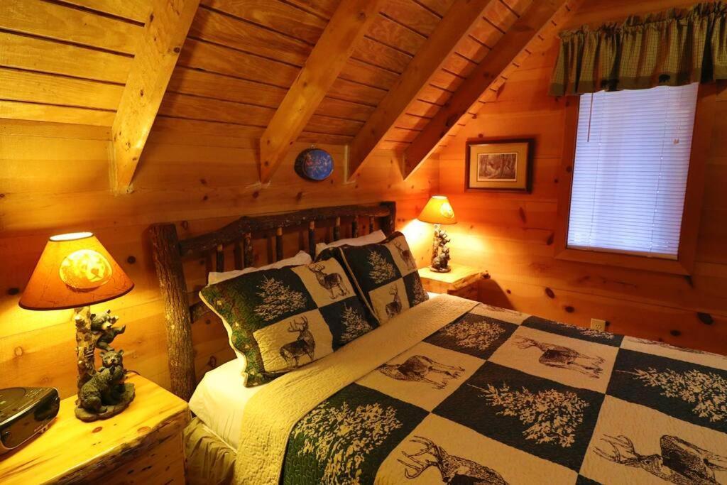 Cozy Cabin W/ Fireplace 3 Minutes To Helen! #2. Exterior photo