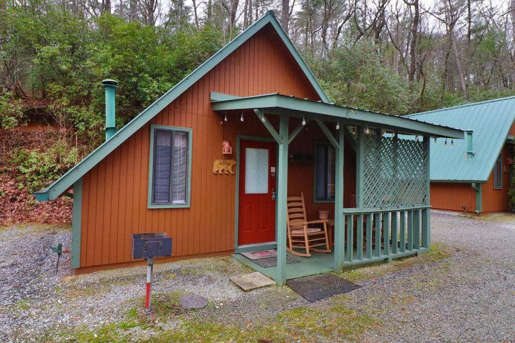 Cozy Cabin W/ Fireplace 3 Minutes To Helen! #2. Exterior photo